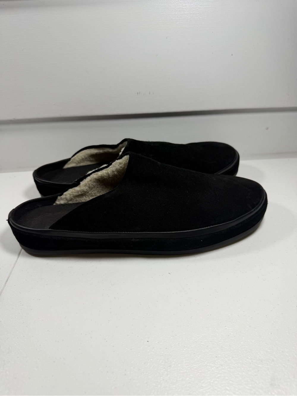 Mulo Men's Black Shearling-Lined Slip-On Mule Slipper size 10